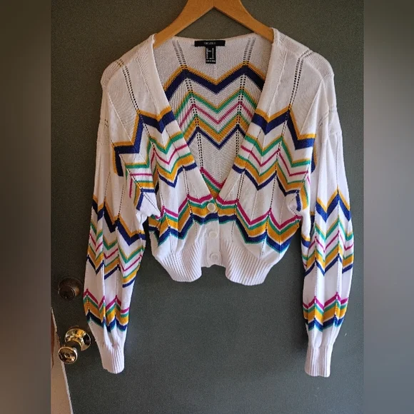 Forever 21 Sweater - Picture 1 of 3